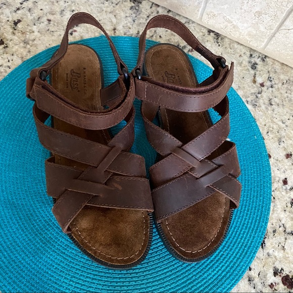 G. H. Bass and Co. Brown Leather Sandals 10 - Picture 2 of 12